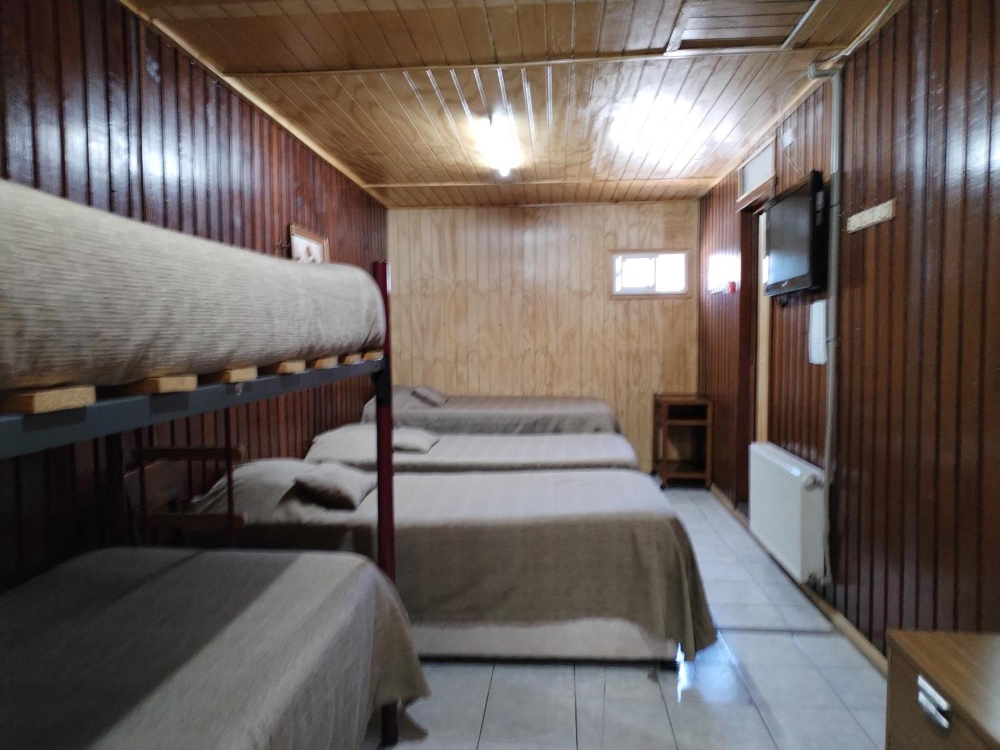Hostal Copiapó Puerto Montt Habitación foto